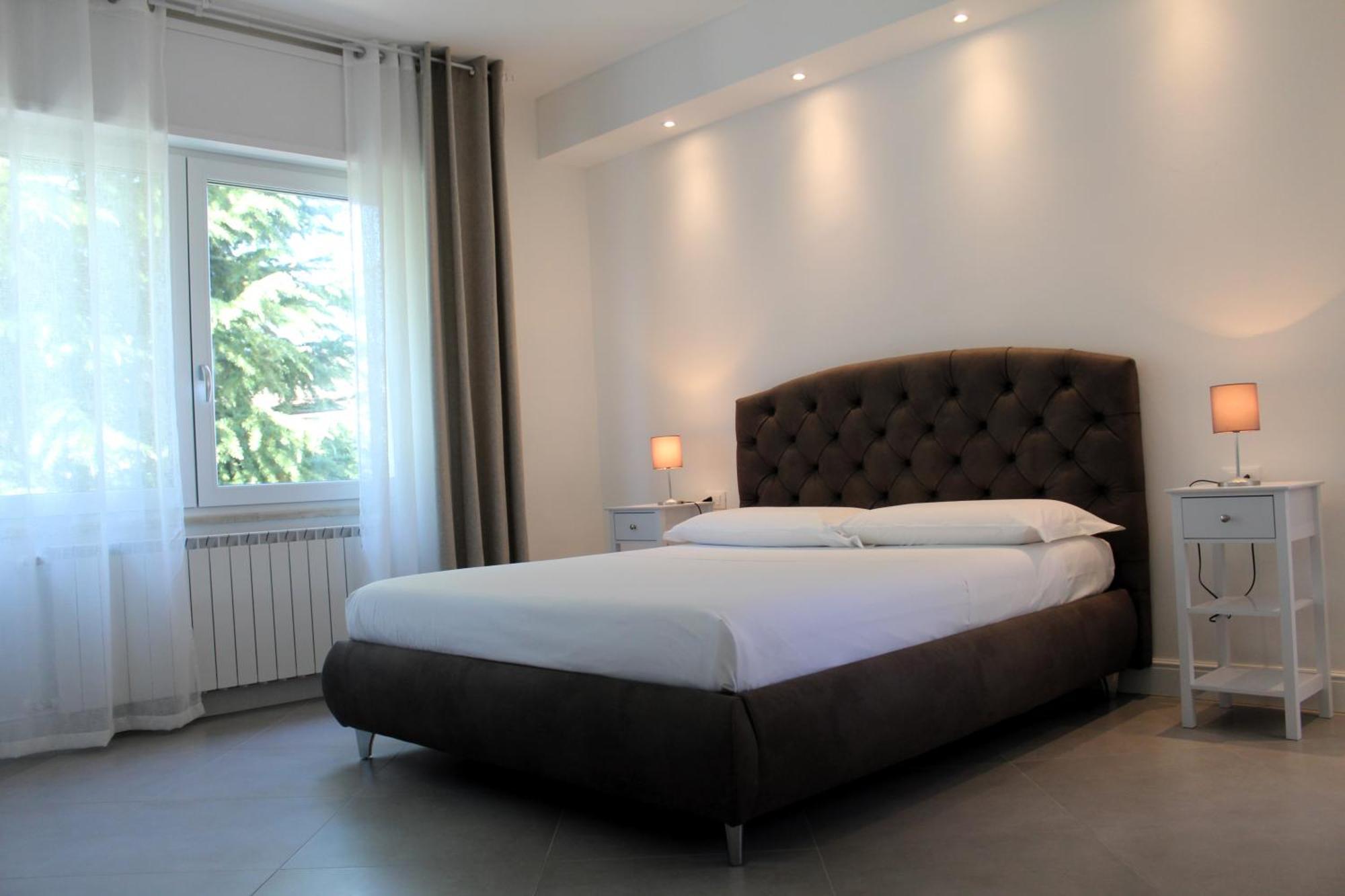 Villa Forte Salvi - Rooms Пескьера-дель-Гарда Экстерьер фото